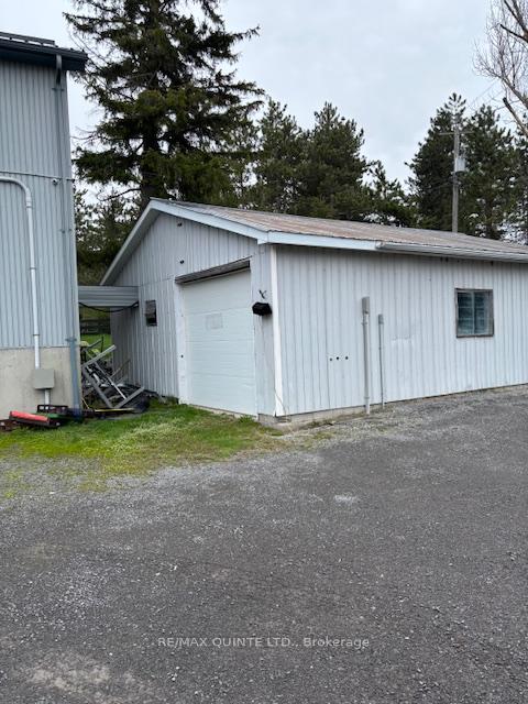 Photo 25 of 911-913 County Road 13, Prince Edward County, South Marysburg Ward — HOMEH
