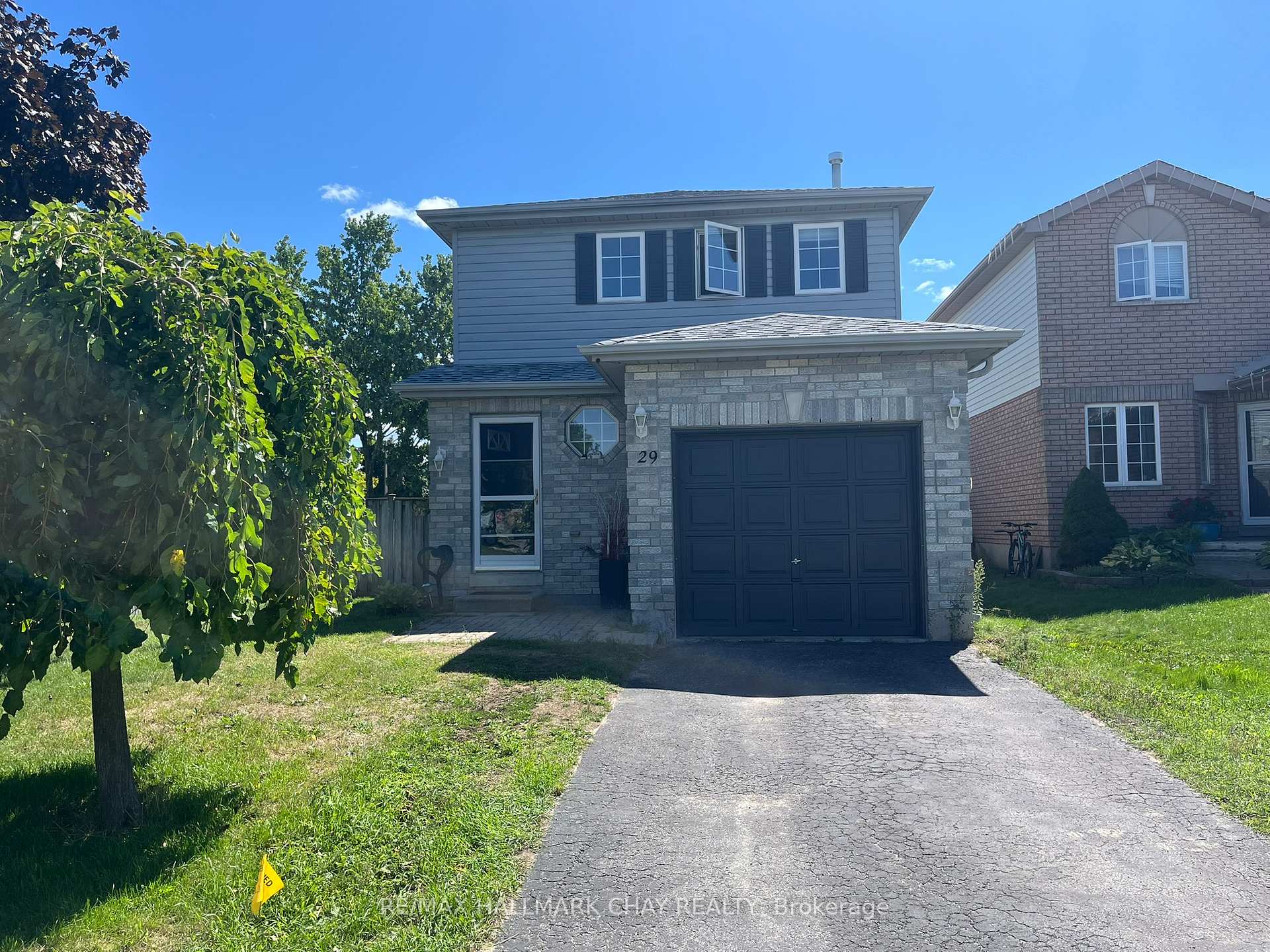 Photo 13 of 29 Charleson Drive, Barrie, Holly — HOMEH