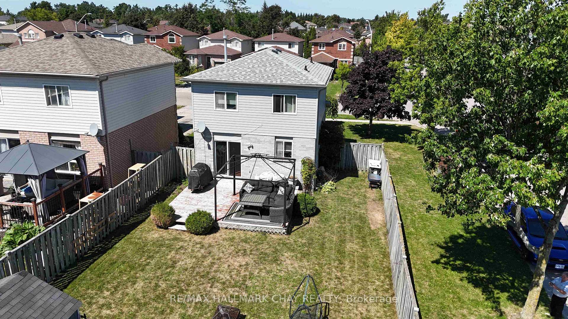 Photo 16 of 29 Charleson Drive, Barrie, Holly — HOMEH