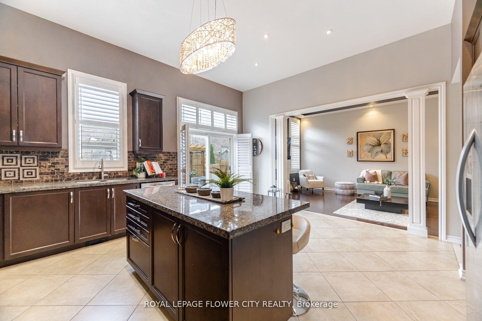 Photo 20 of 51 Mountain Ridge Road, Brampton, Bram West — HOMEH