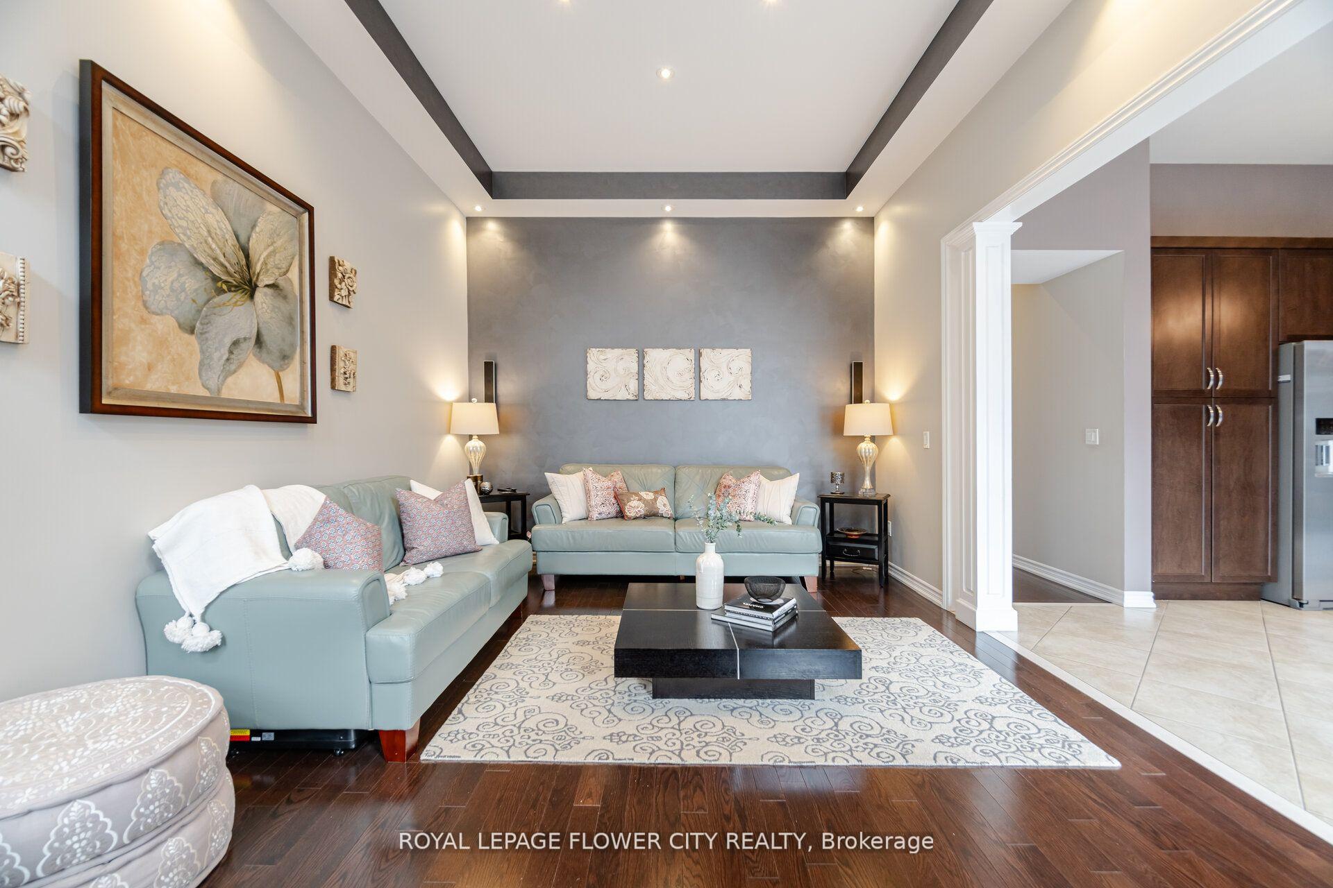 Photo 6 of 51 Mountain Ridge Road, Brampton, Bram West — HOMEH