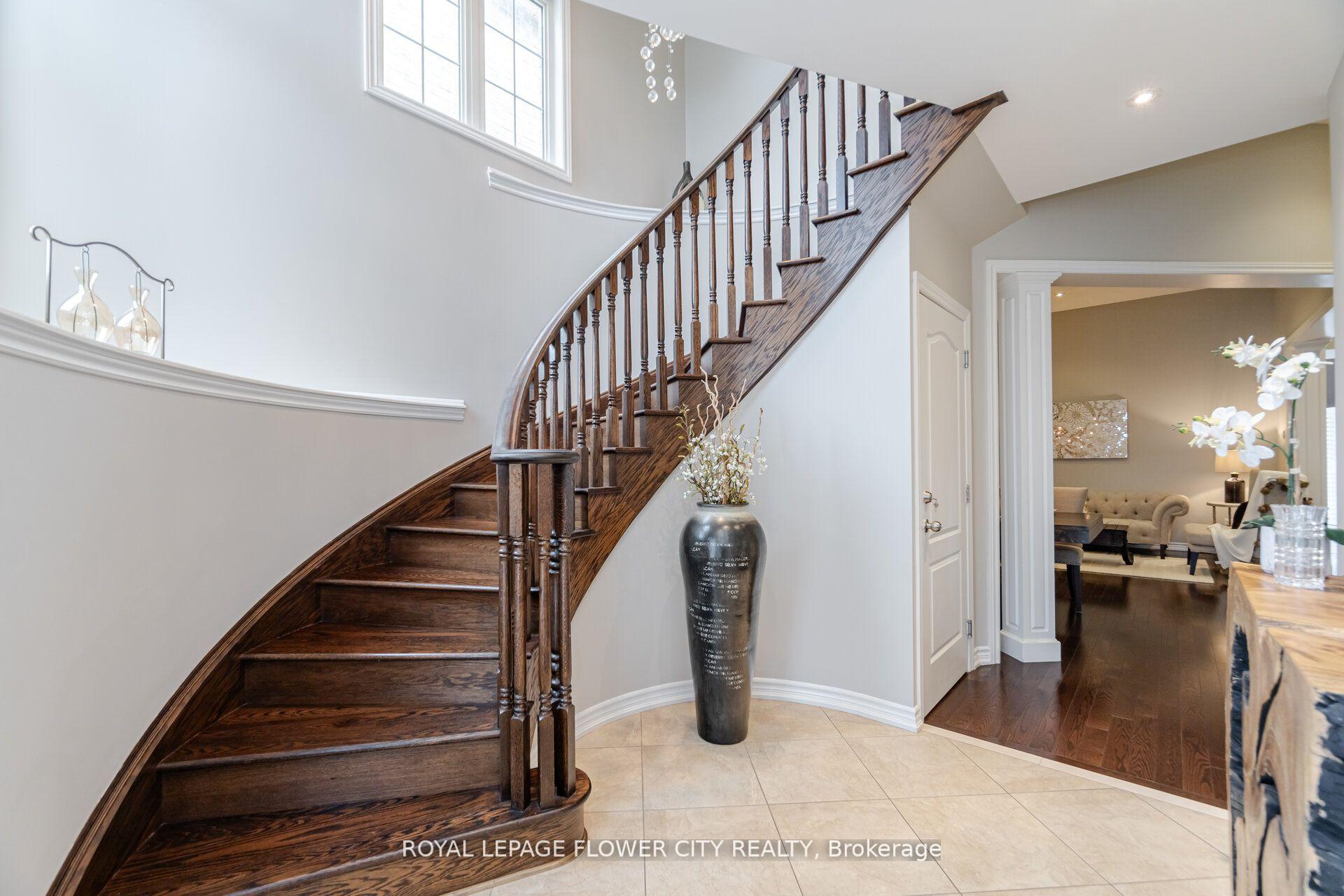 Photo 30 of 51 Mountain Ridge Road, Brampton, Bram West — HOMEH
