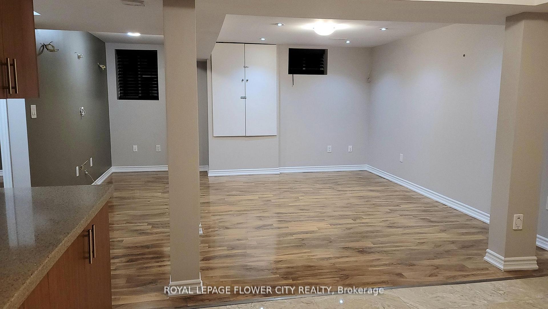 Photo 31 of 51 Mountain Ridge Road, Brampton, Bram West — HOMEH