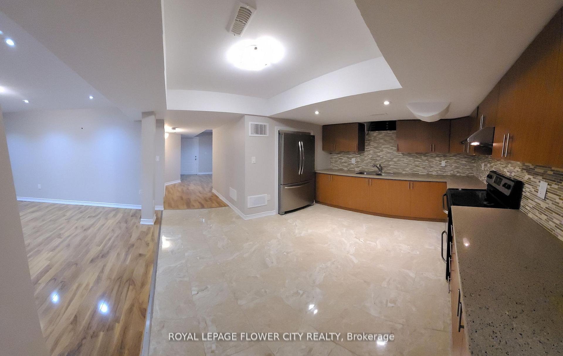 Photo 33 of 51 Mountain Ridge Road, Brampton, Bram West — HOMEH