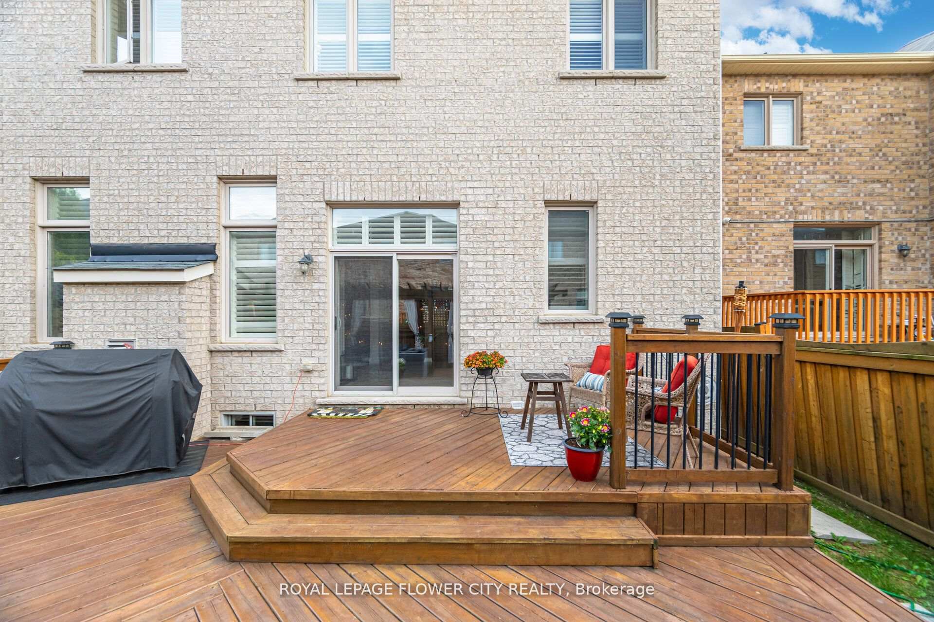 Photo 35 of 51 Mountain Ridge Road, Brampton, Bram West — HOMEH