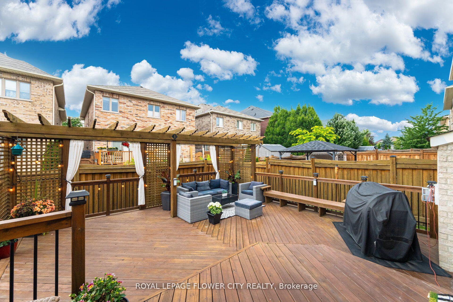 Photo 34 of 51 Mountain Ridge Road, Brampton, Bram West — HOMEH