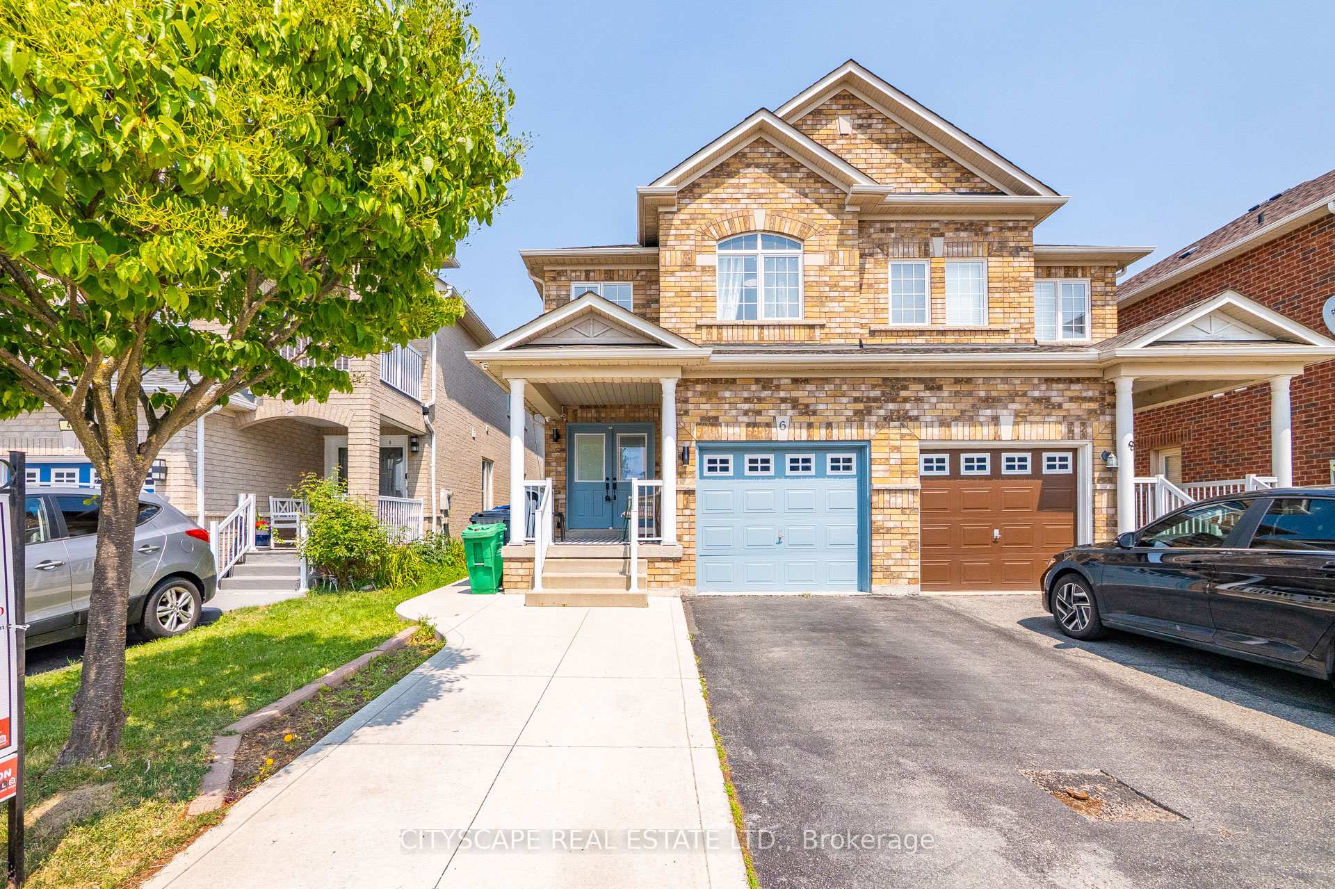 Photo 1 of 6 Dewridge Court E, Brampton, Sandringham-Wellington — HOMEH