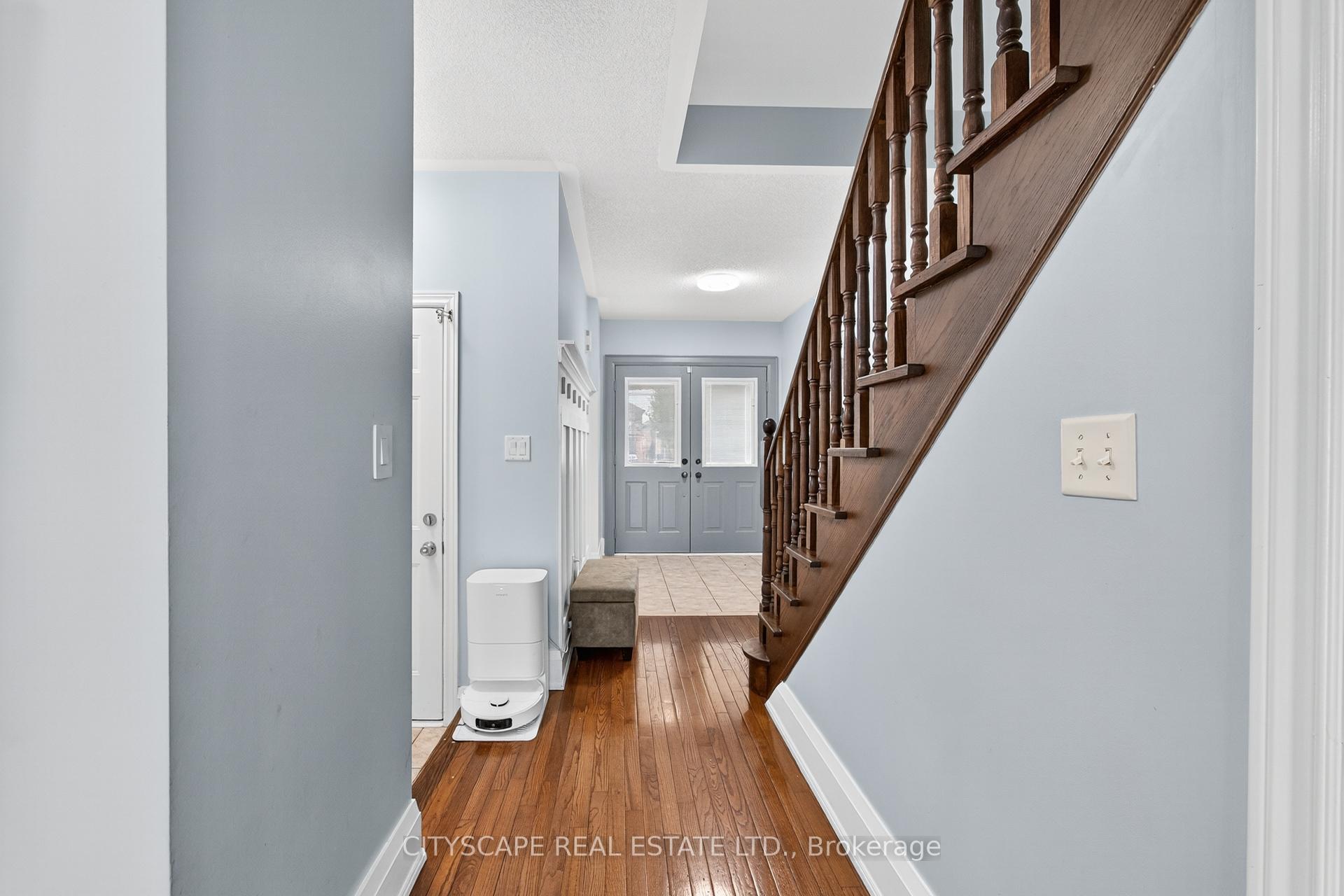 Photo 27 of 6 Dewridge Court E, Brampton, Sandringham-Wellington — HOMEH
