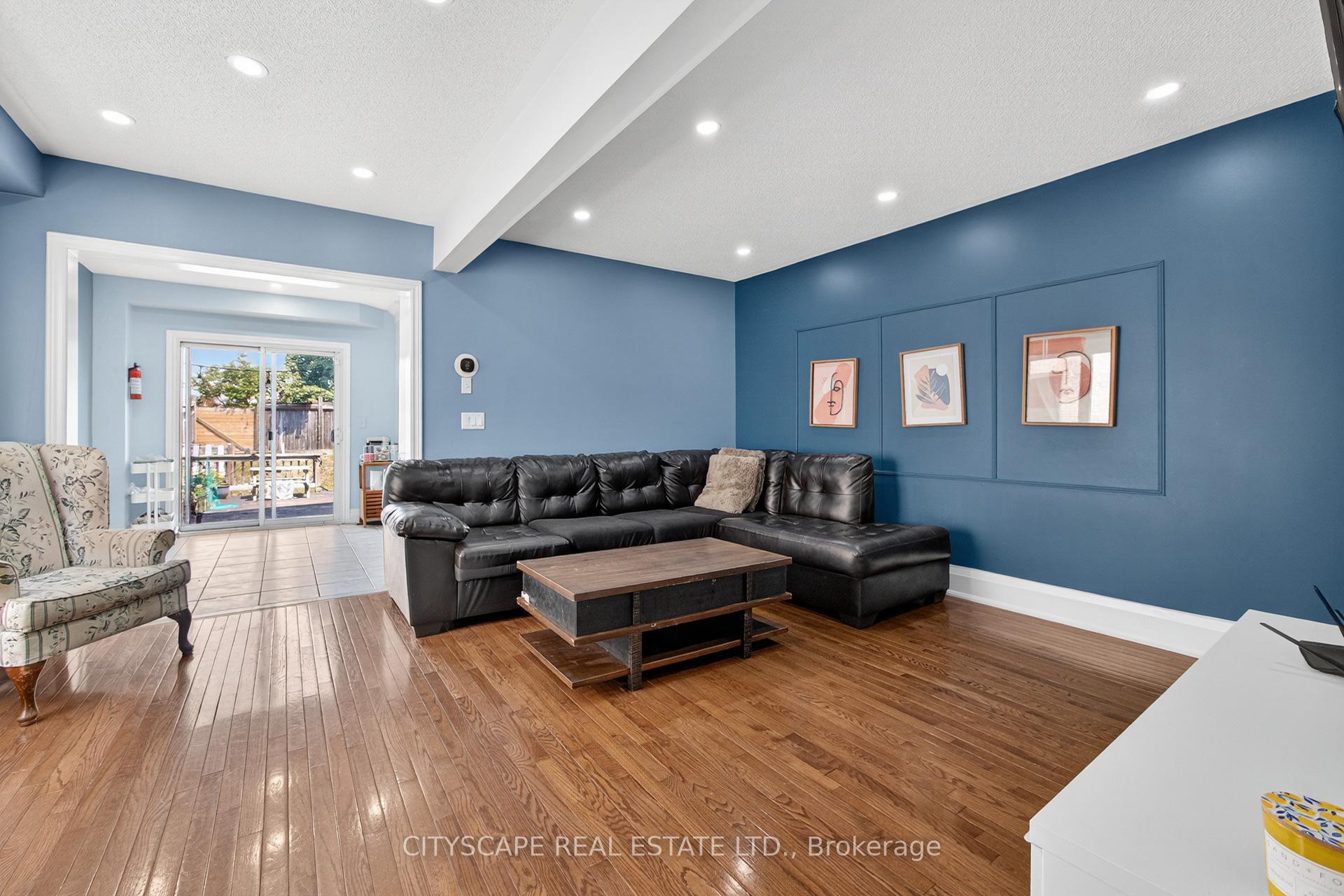 Photo 9 of 6 Dewridge Court E, Brampton, Sandringham-Wellington — HOMEH