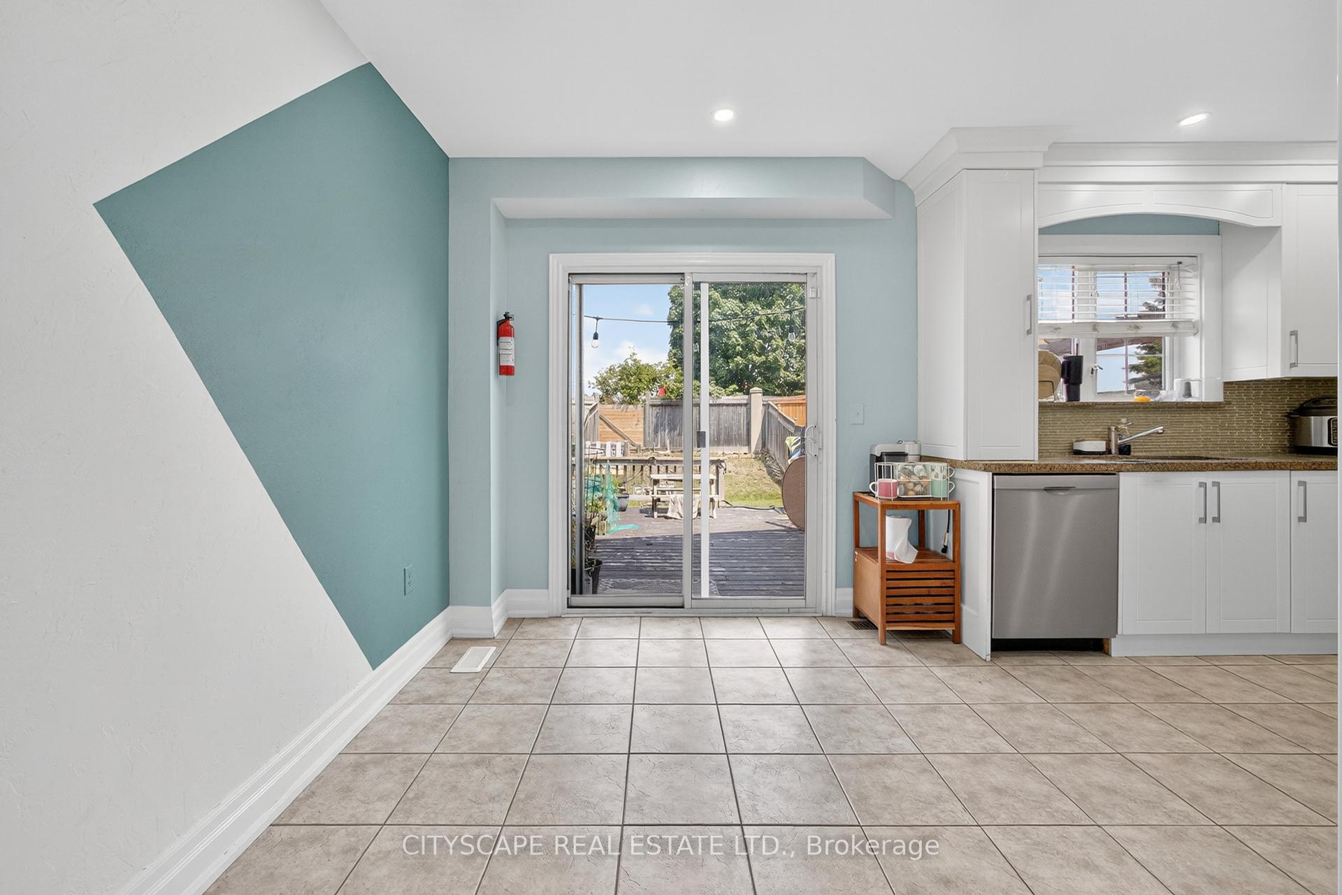 Photo 28 of 6 Dewridge Court E, Brampton, Sandringham-Wellington — HOMEH