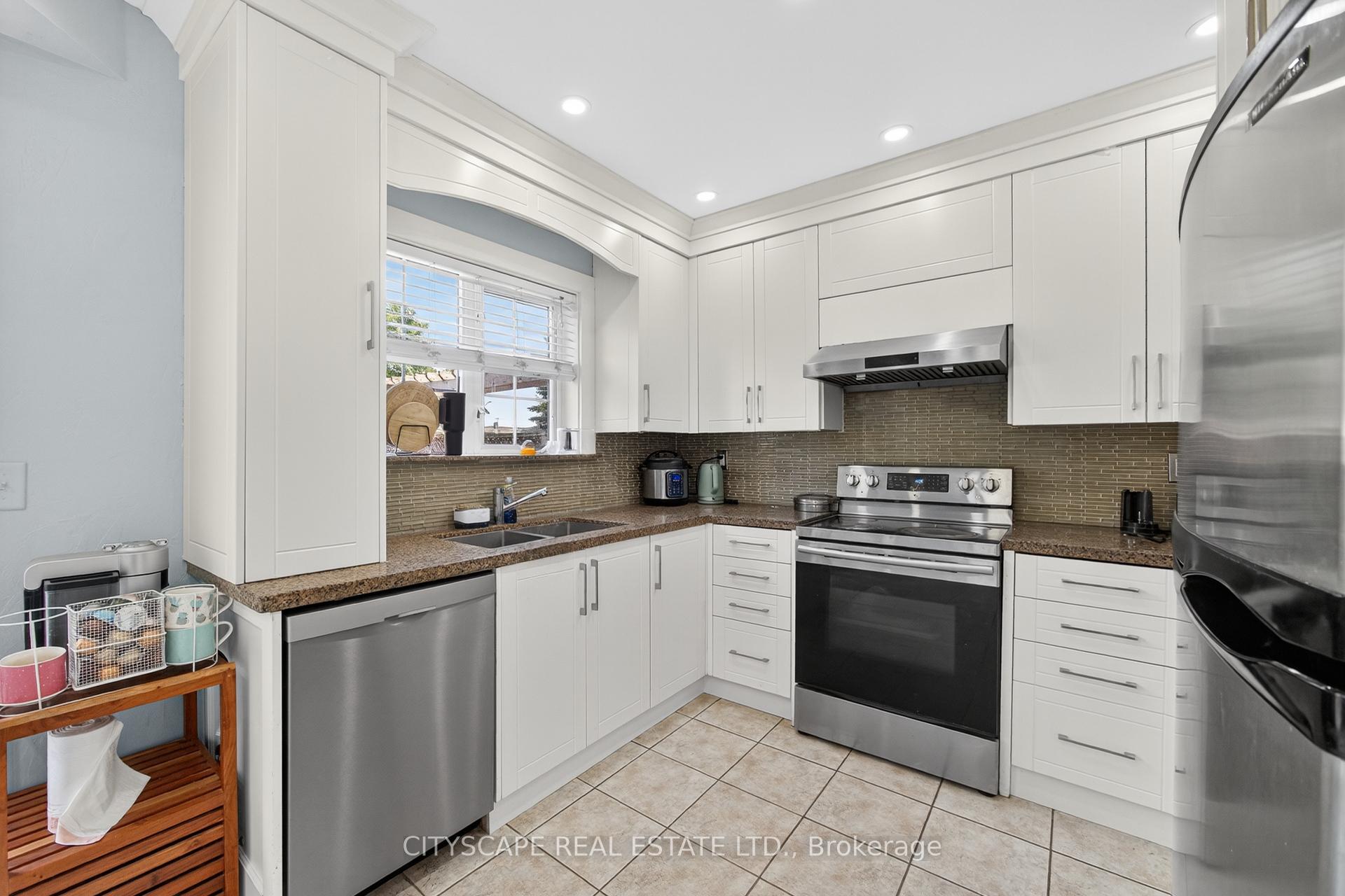 Photo 26 of 6 Dewridge Court E, Brampton, Sandringham-Wellington — HOMEH