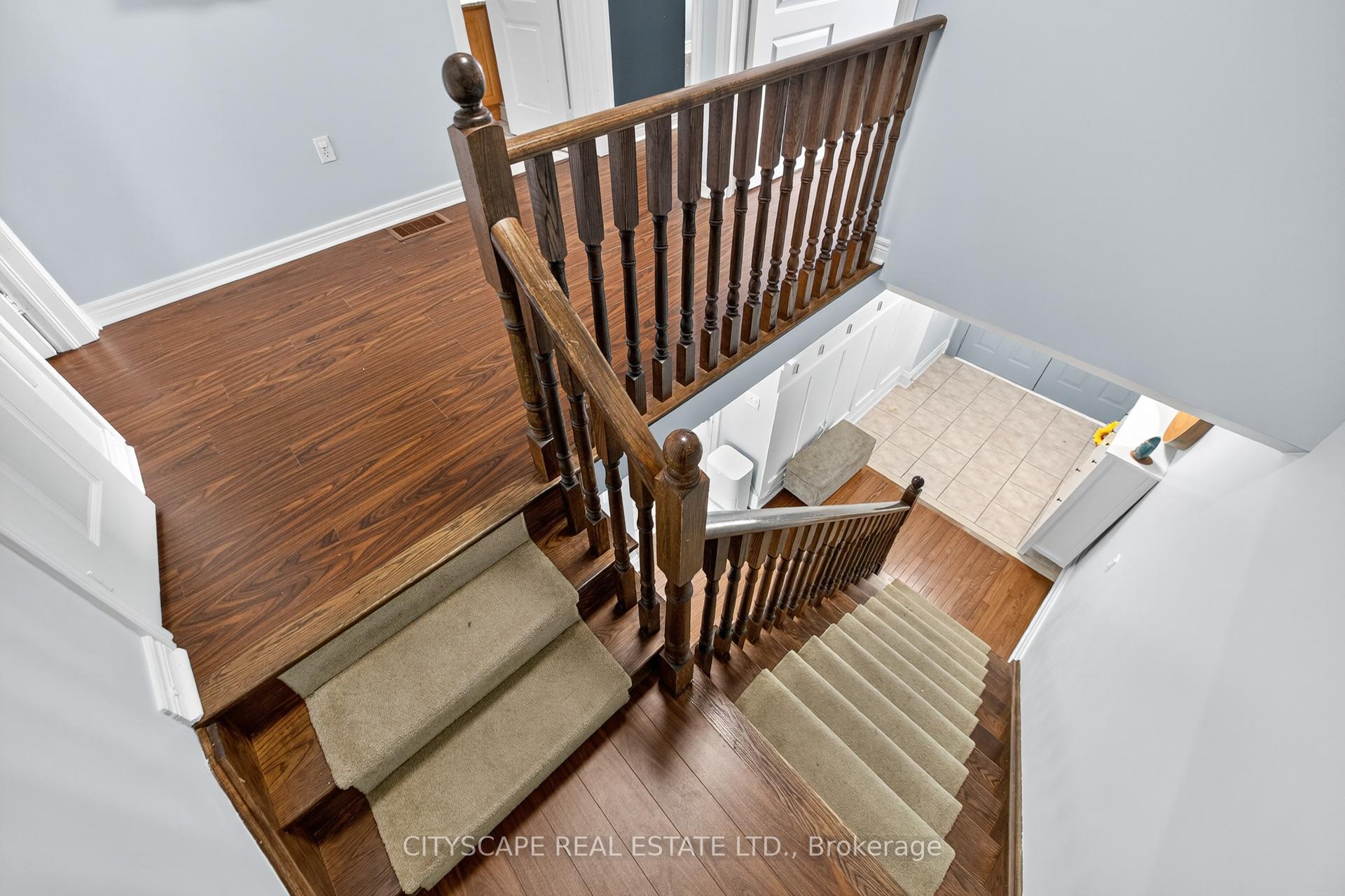 Photo 10 of 6 Dewridge Court E, Brampton, Sandringham-Wellington — HOMEH