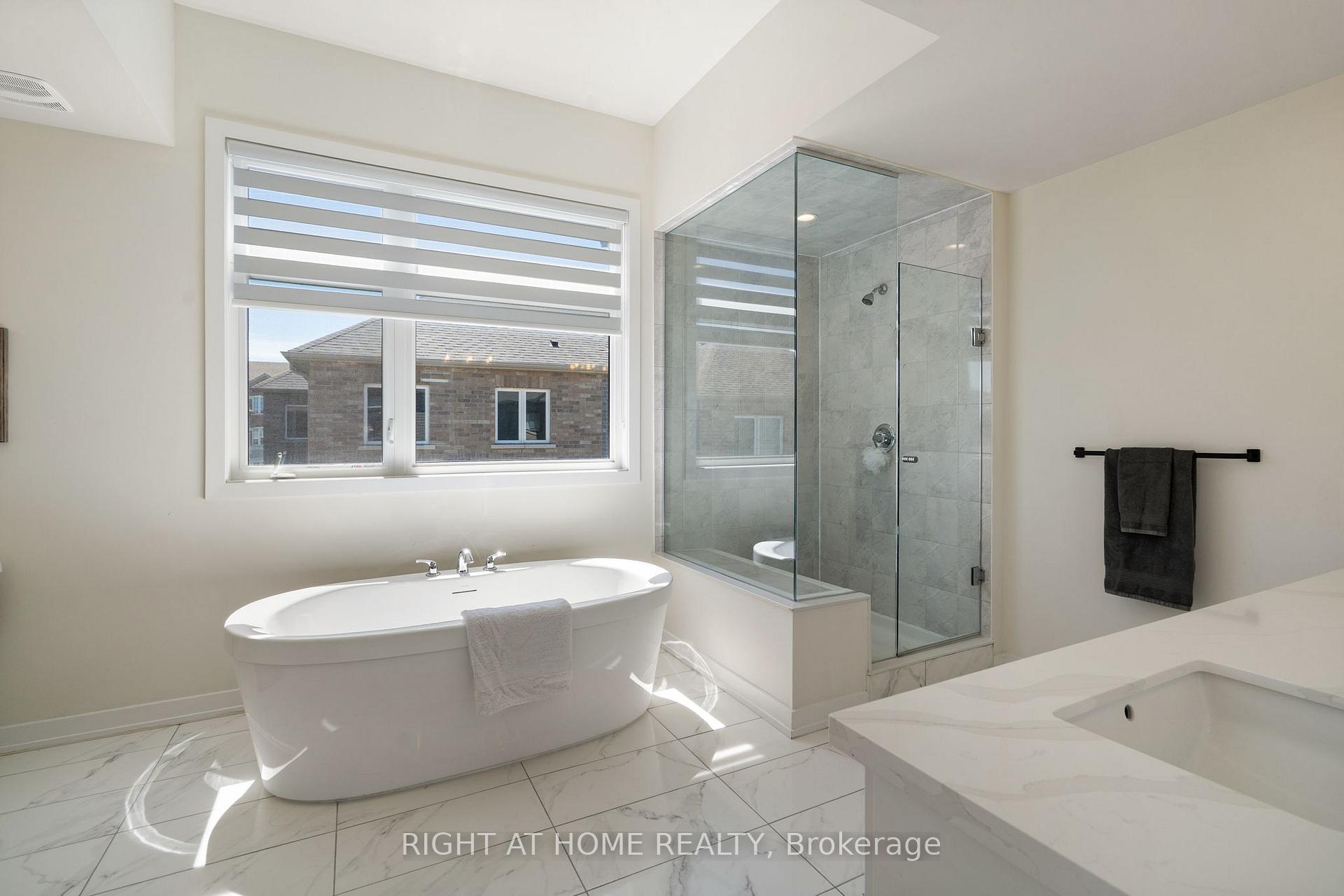 Photo 11 of 15 Sugarberry Avenue, Markham, Cornell — HOMEH