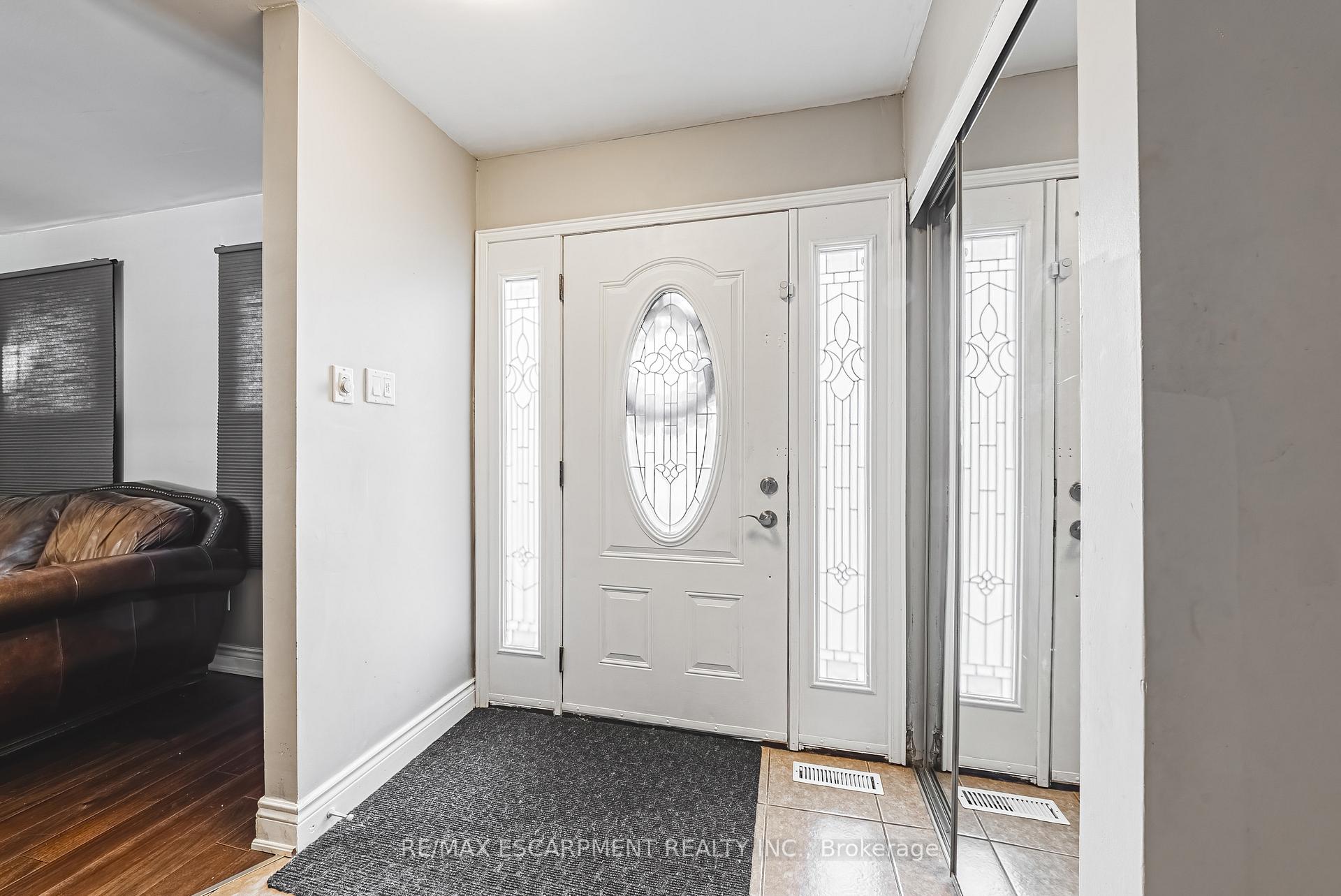 Photo 22 of 412 Melanie Crescent, Hamilton, Ancaster — HOMEH