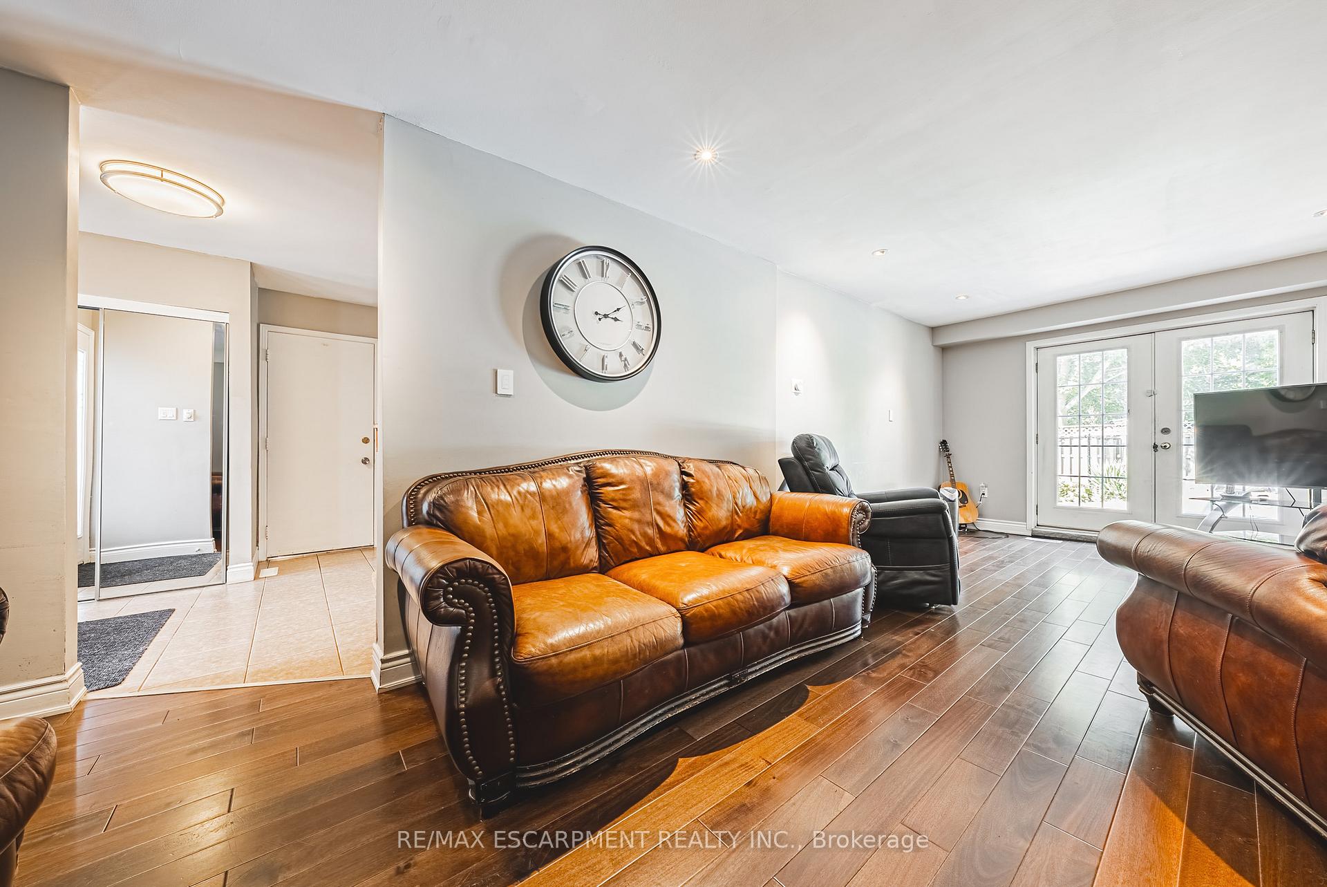 Photo 9 of 412 Melanie Crescent, Hamilton, Ancaster — HOMEH