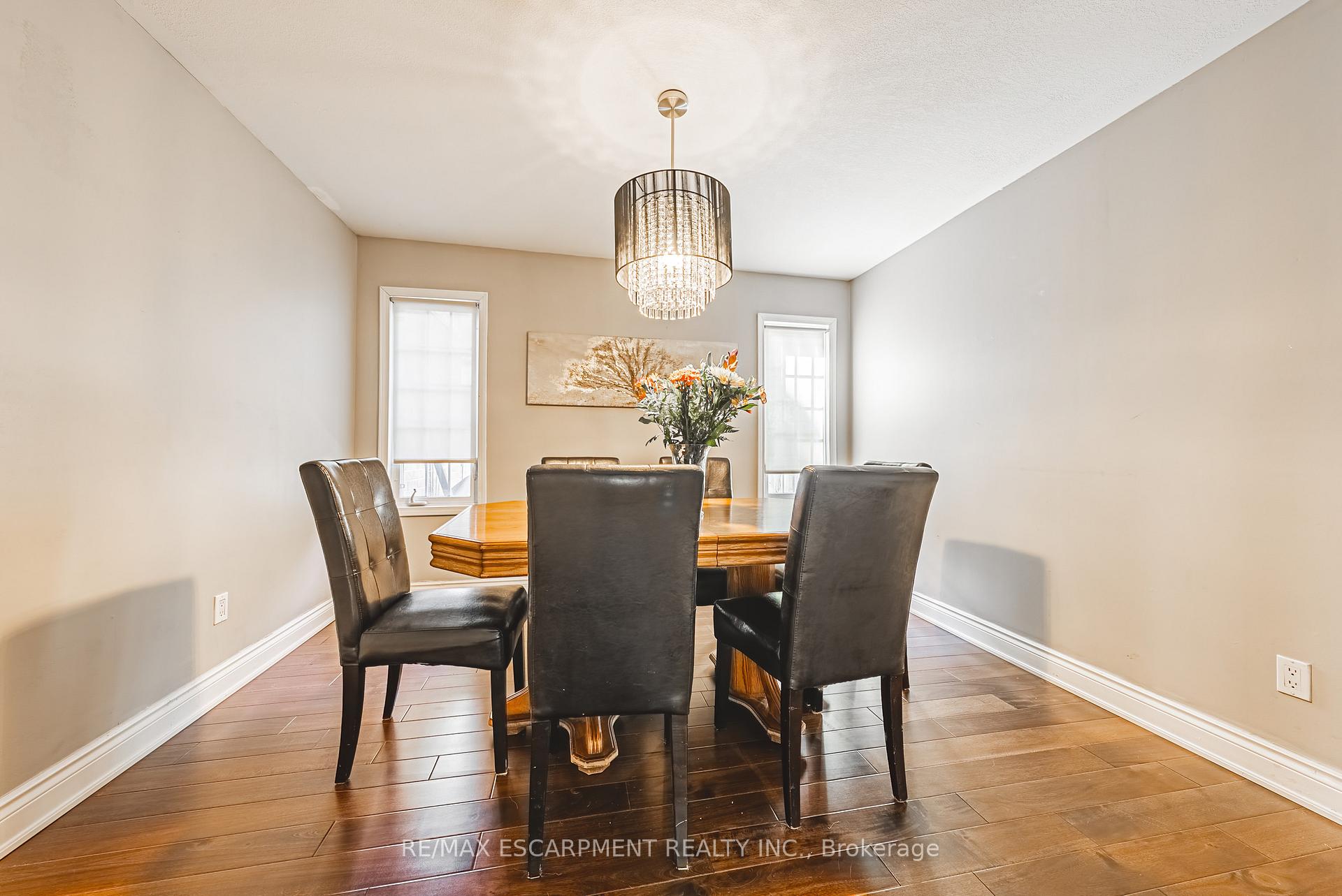 Photo 6 of 412 Melanie Crescent, Hamilton, Ancaster — HOMEH