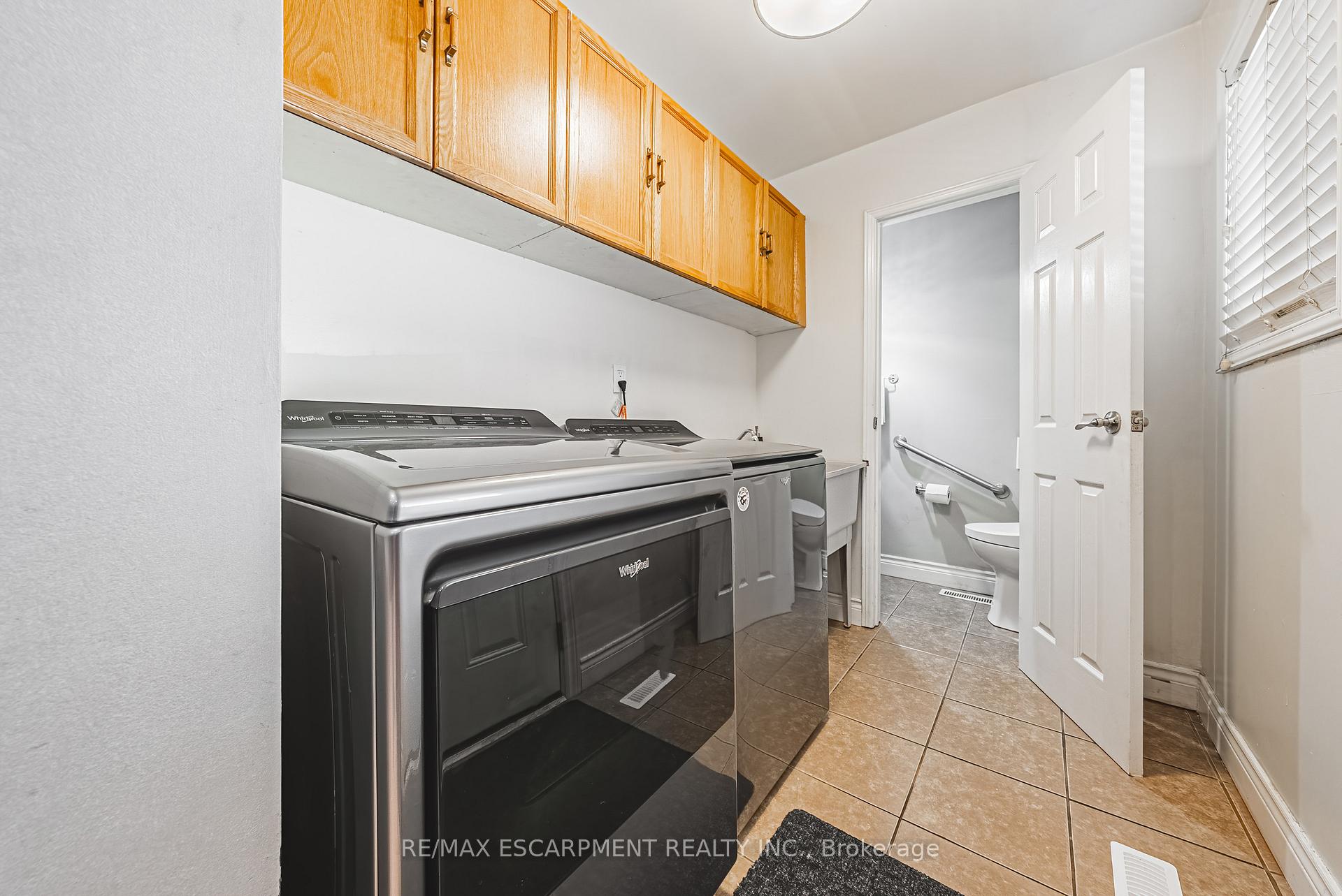 Photo 7 of 412 Melanie Crescent, Hamilton, Ancaster — HOMEH