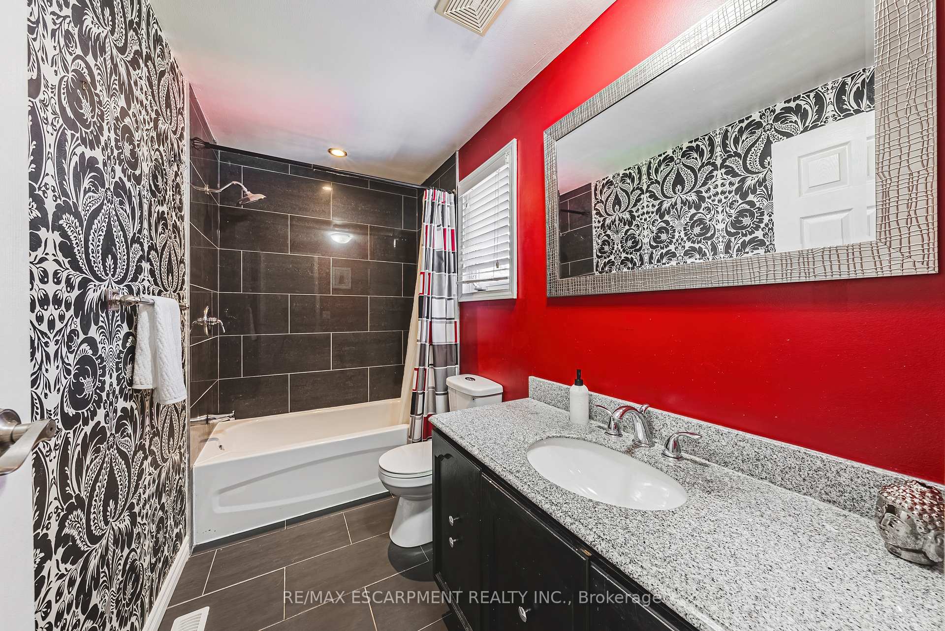 Photo 27 of 412 Melanie Crescent, Hamilton, Ancaster — HOMEH