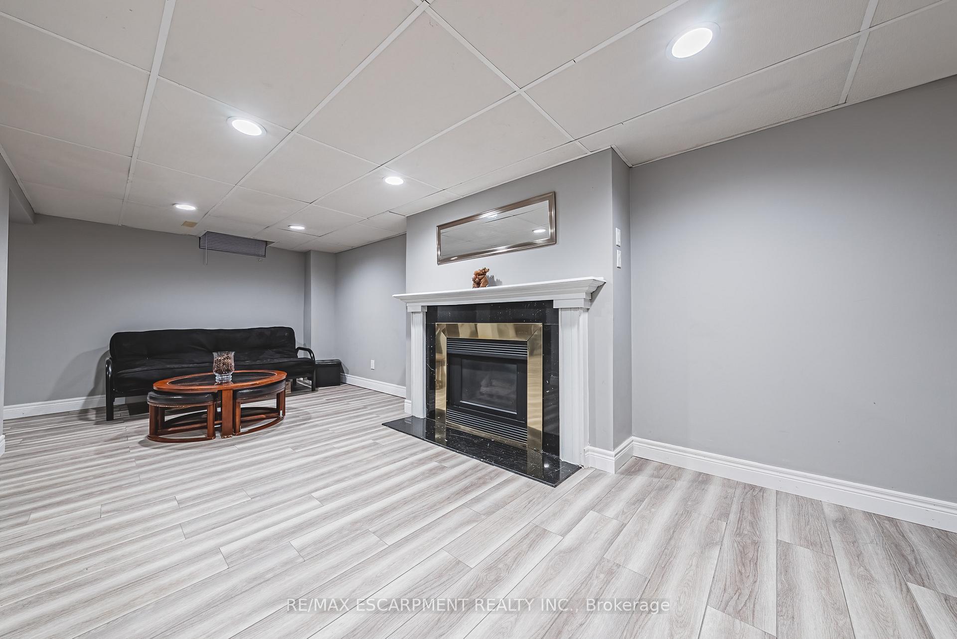 Photo 19 of 412 Melanie Crescent, Hamilton, Ancaster — HOMEH