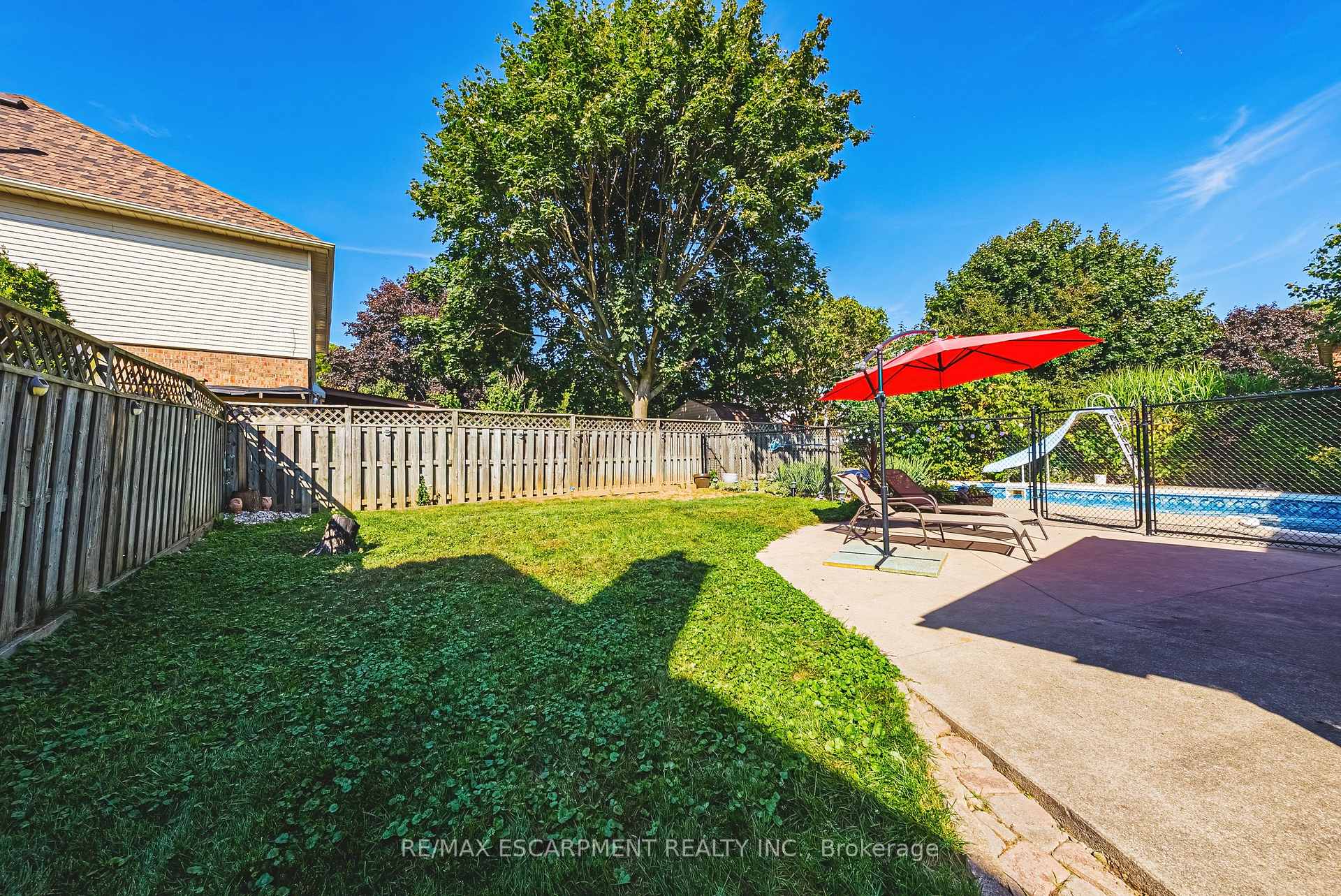 Photo 35 of 412 Melanie Crescent, Hamilton, Ancaster — HOMEH