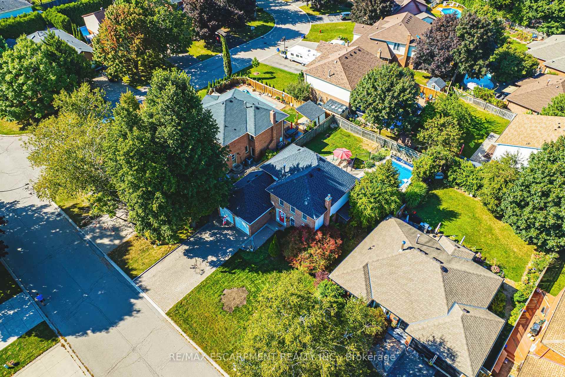 Photo 37 of 412 Melanie Crescent, Hamilton, Ancaster — HOMEH