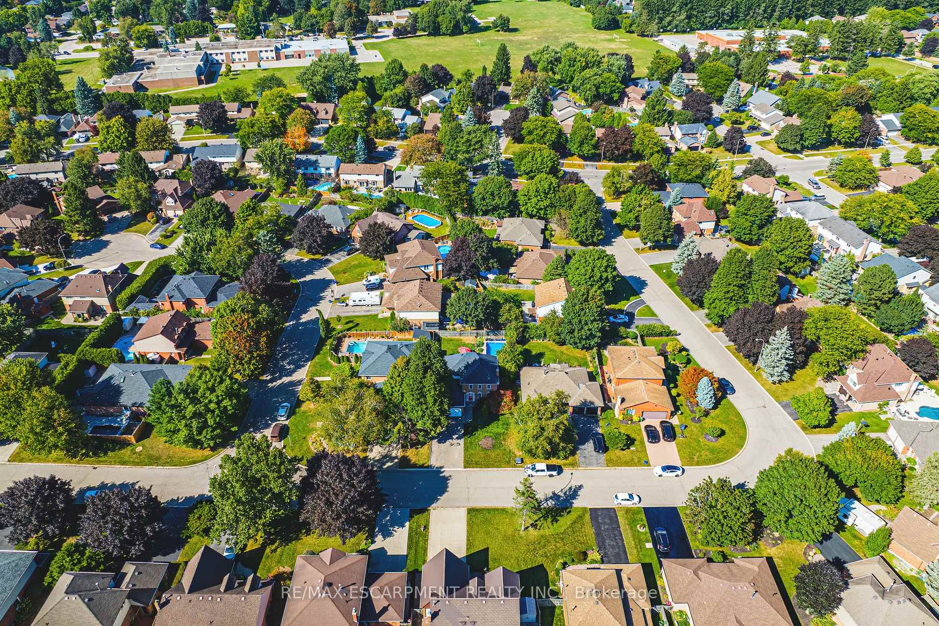 Photo 40 of 412 Melanie Crescent, Hamilton, Ancaster — HOMEH
