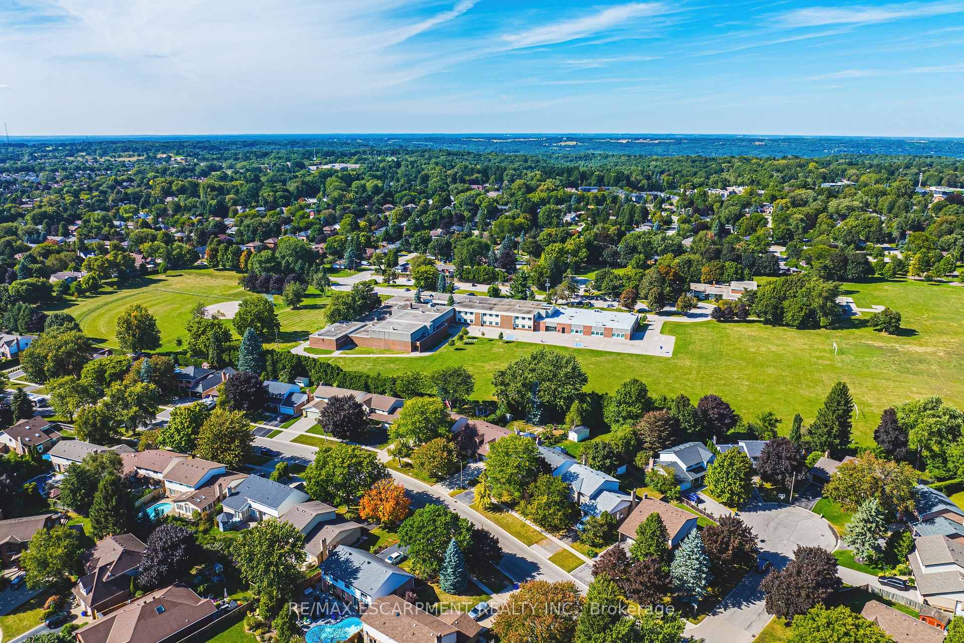 Photo 43 of 412 Melanie Crescent, Hamilton, Ancaster — HOMEH
