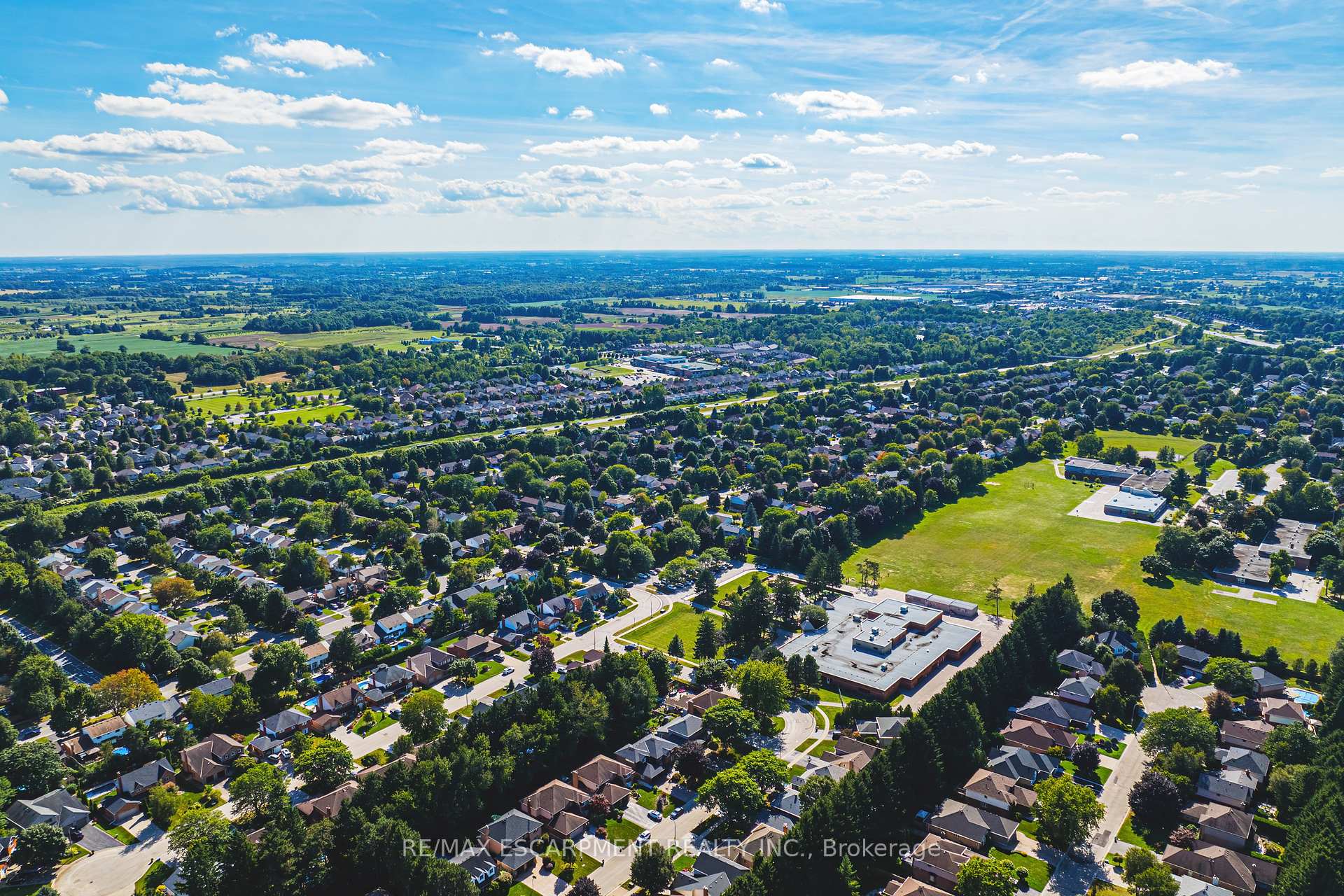 Photo 46 of 412 Melanie Crescent, Hamilton, Ancaster — HOMEH