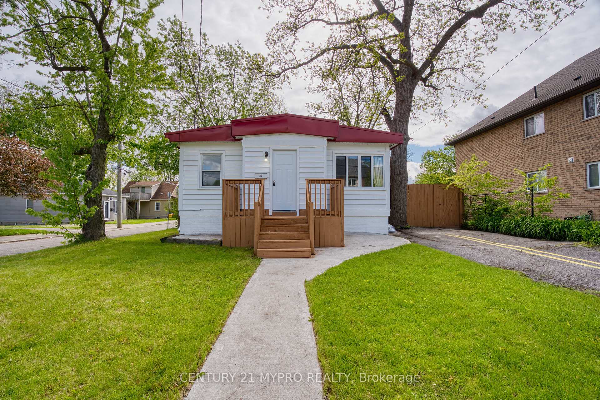 Photo 1 of 42 Irwin Street, London, North K — HOMEH