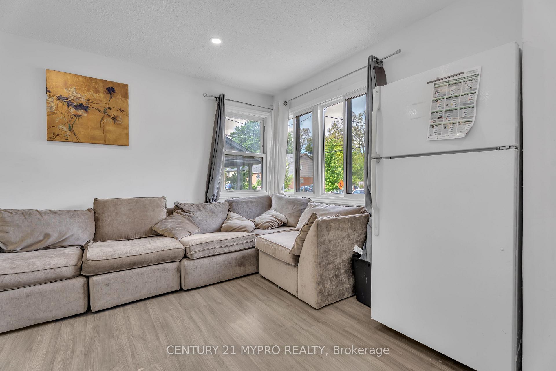 Photo 8 of 42 Irwin Street, London, North K — HOMEH