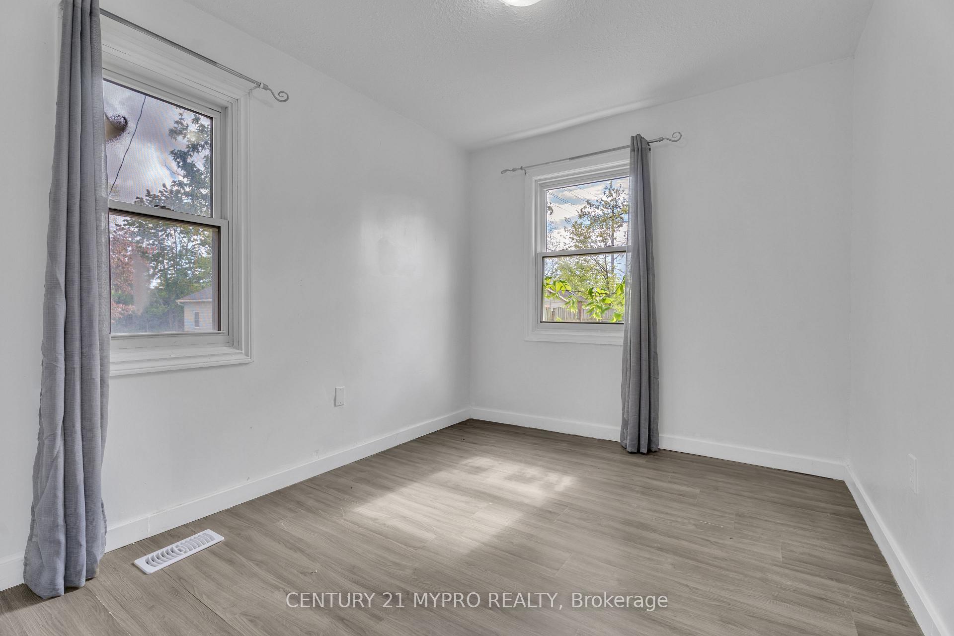 Photo 26 of 42 Irwin Street, London, North K — HOMEH