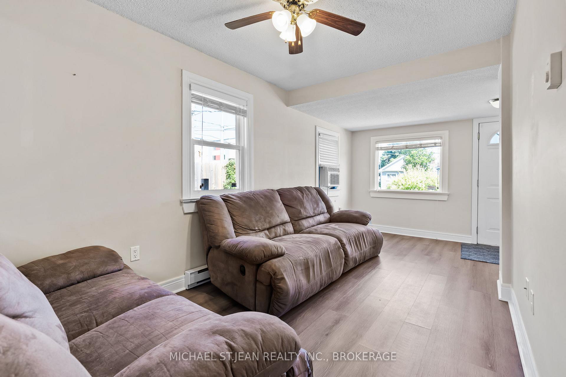 Photo 6 of 111 Rykert Street, St. Catharines, Western Hill — HOMEH