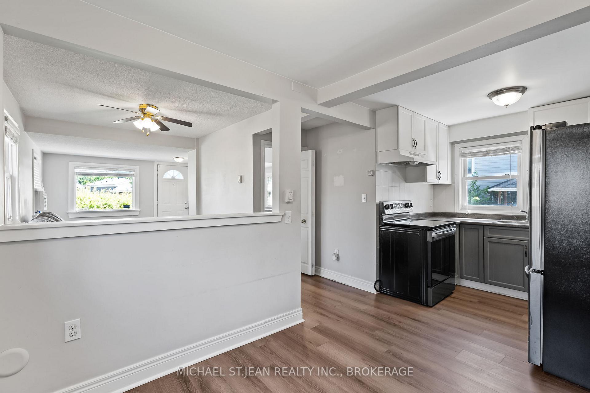 Photo 11 of 111 Rykert Street, St. Catharines, Western Hill — HOMEH