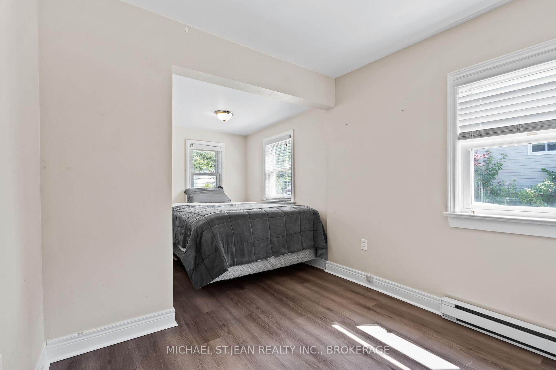 Photo 3 of 111 Rykert Street, St. Catharines, Western Hill — HOMEH