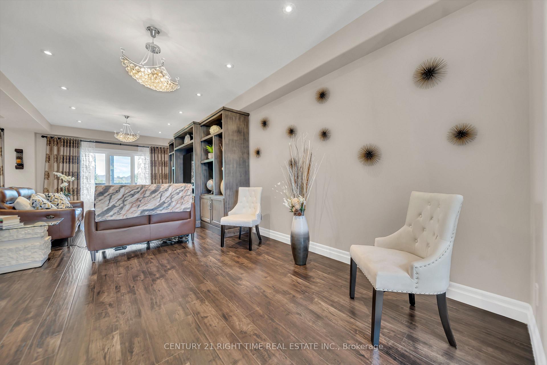 Photo 5 of 50 Horseshoe Crescent, Woolwich — HOMEH
