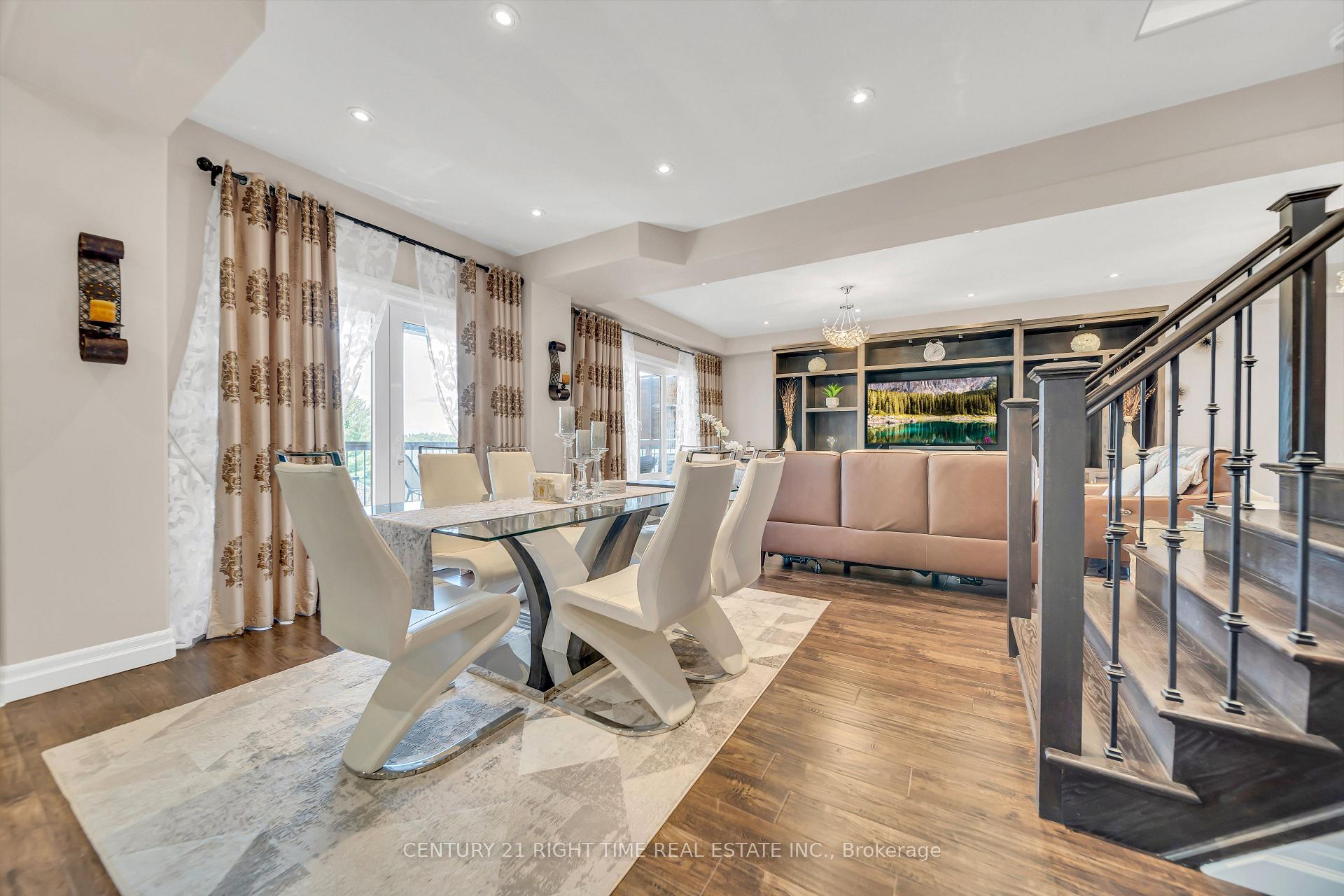 Photo 8 of 50 Horseshoe Crescent, Woolwich — HOMEH