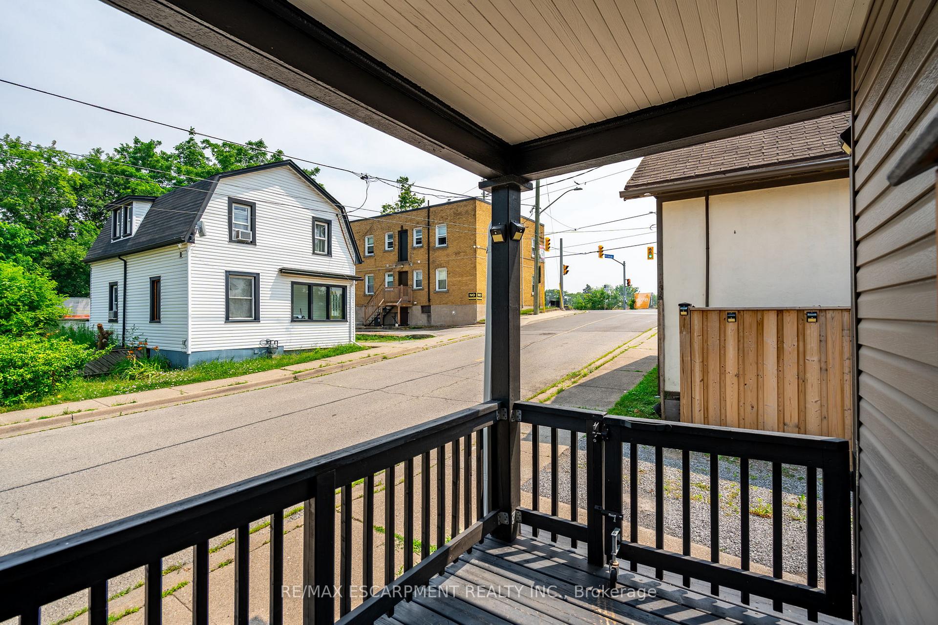 Photo 8 of 1 Prince Street, St. Catharines, E. Chester — HOMEH