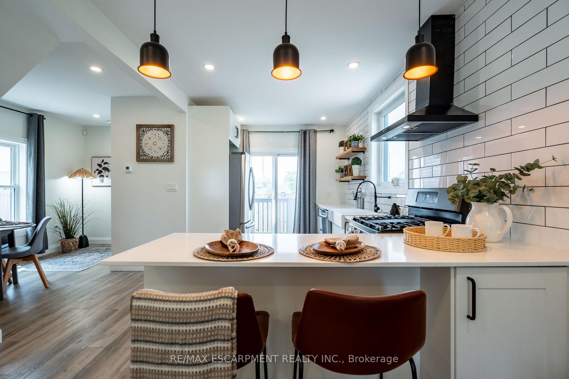 Photo 9 of 1 Prince Street, St. Catharines, E. Chester — HOMEH