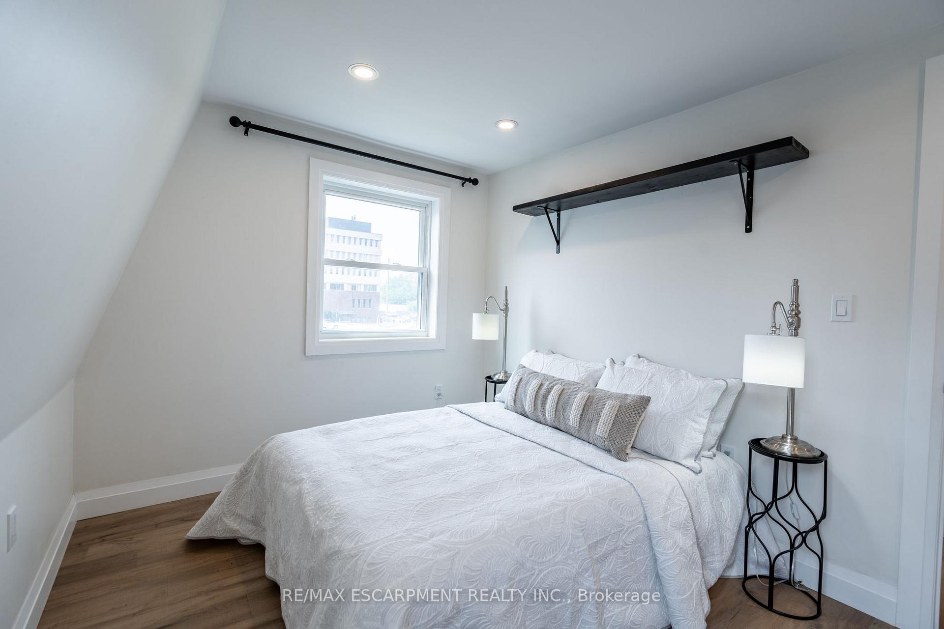 Photo 21 of 1 Prince Street, St. Catharines, E. Chester — HOMEH