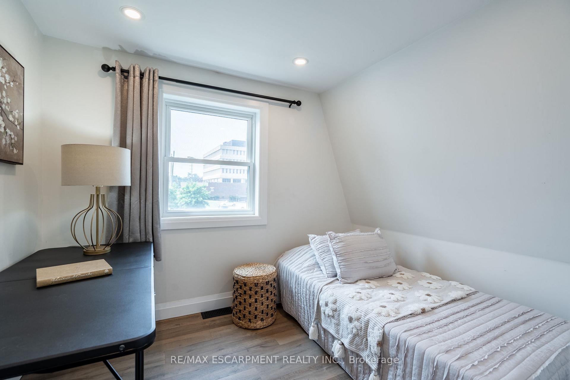 Photo 22 of 1 Prince Street, St. Catharines, E. Chester — HOMEH
