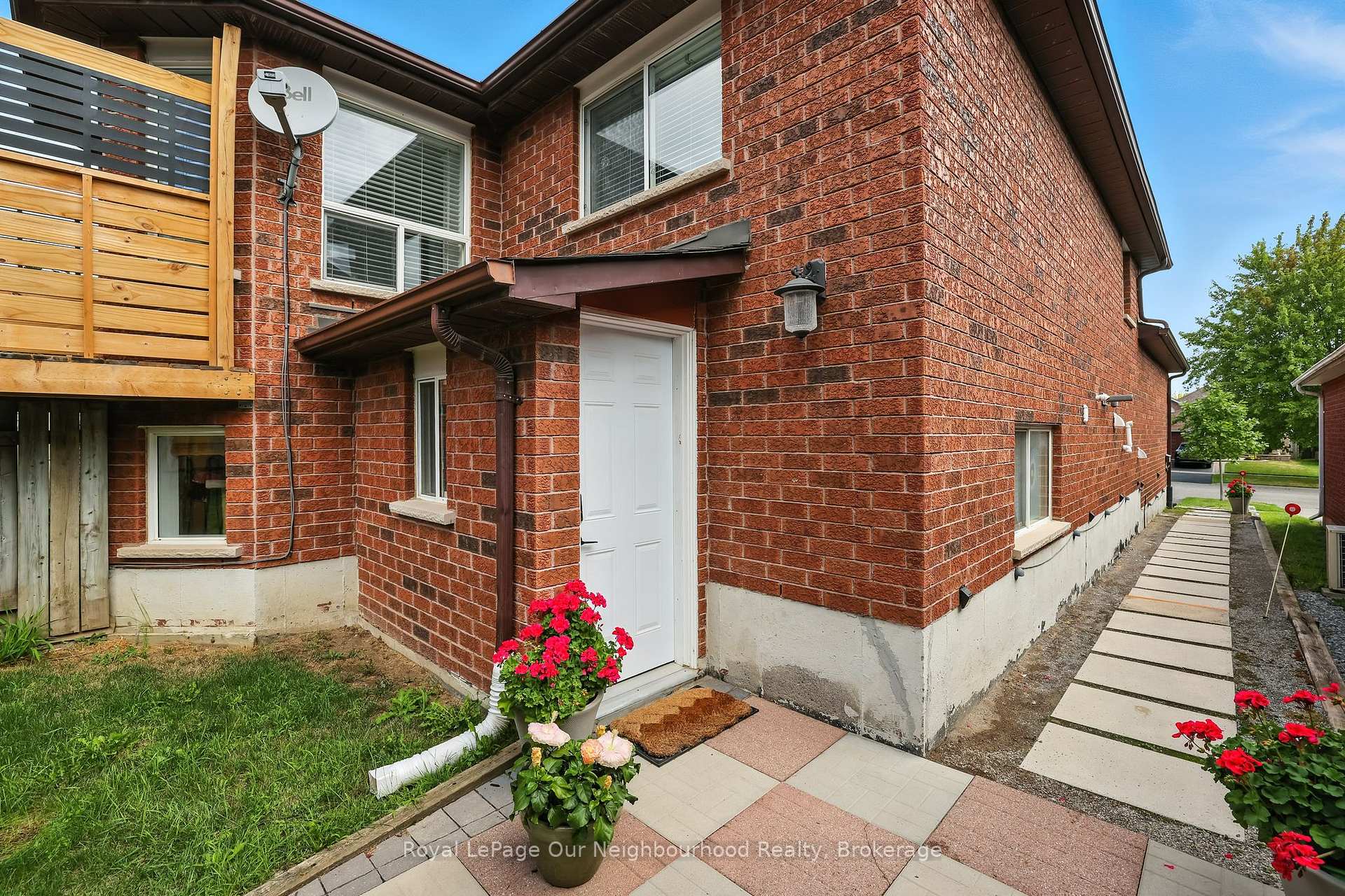 Photo 43 of 94 West Side Drive, Clarington, Bowmanville — HOMEH