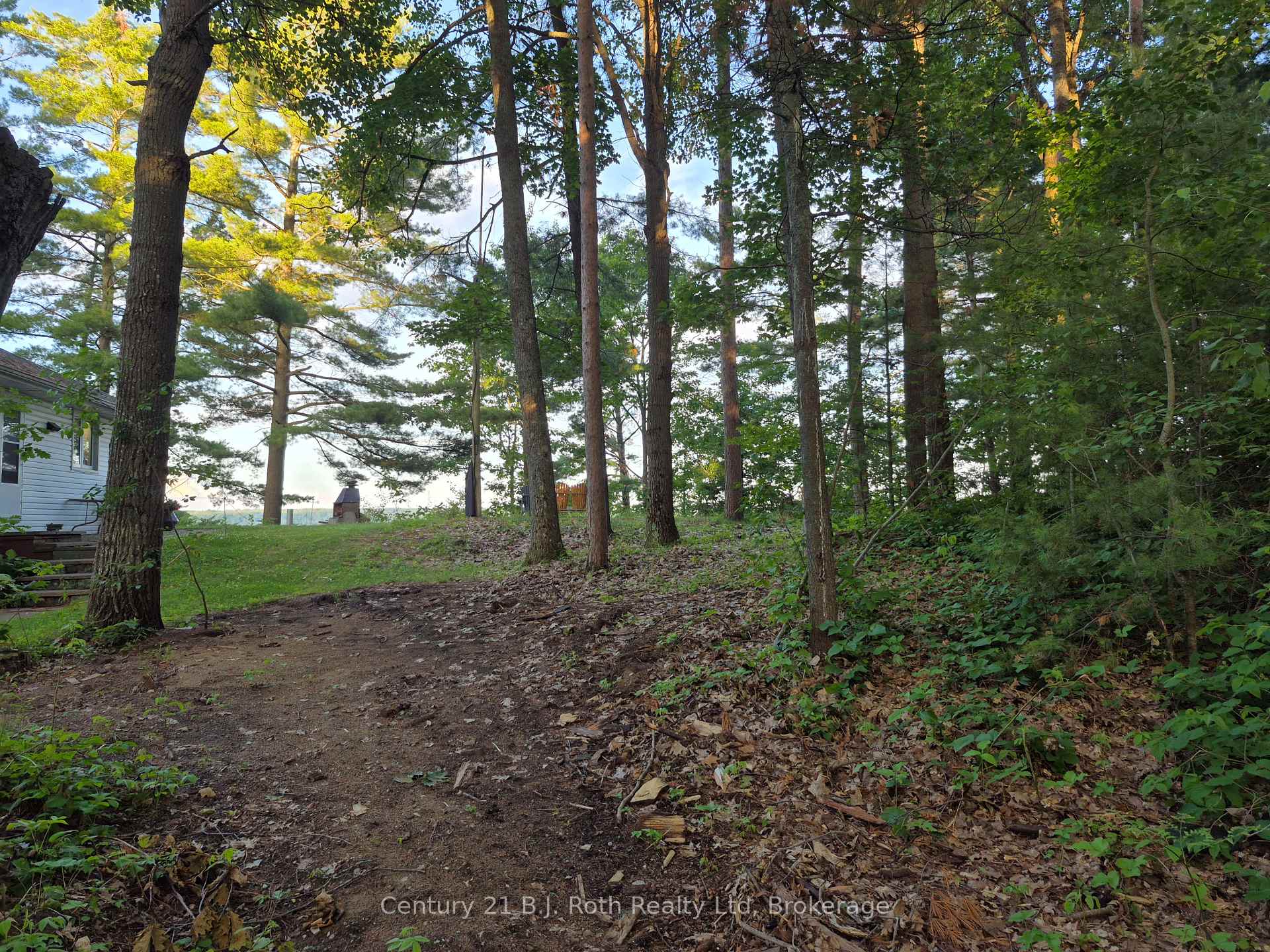 Photo 4 of 1379 Champlain Road, Tiny, Rural Tiny — HOMEH