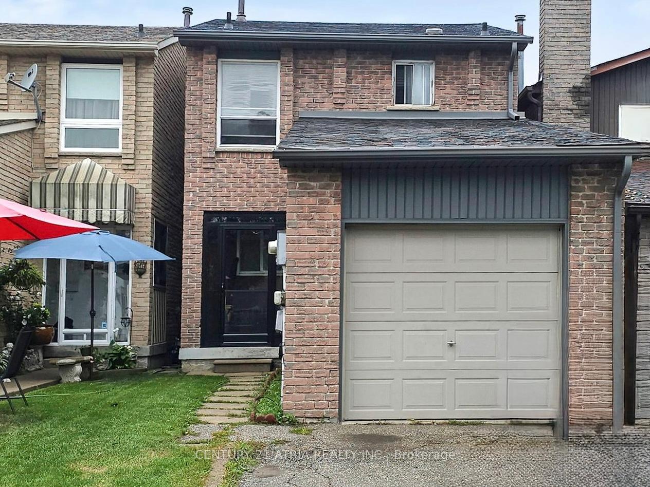 Front of 80 Hord Crescent