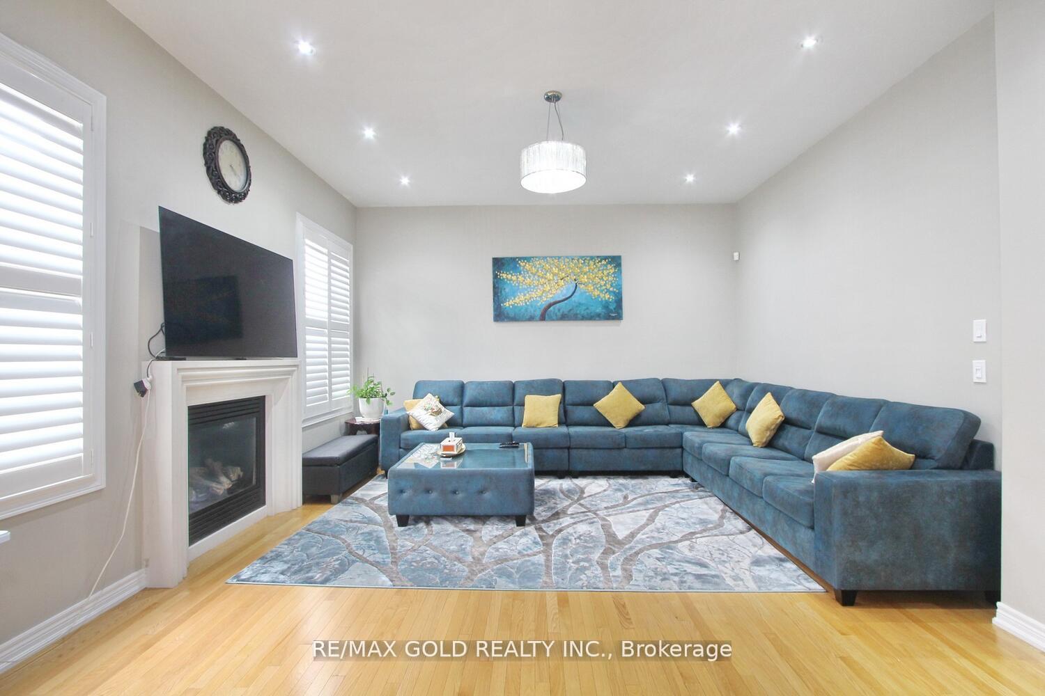 Photo 39 of 14 Lisson Crescent, Brampton, Credit Valley — HOMEH
