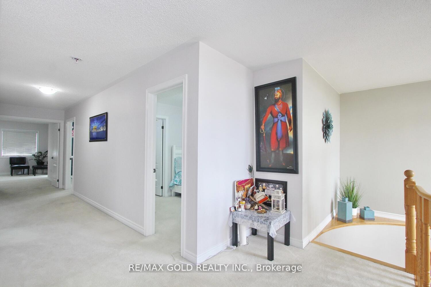 Photo 13 of 14 Lisson Crescent, Brampton, Credit Valley — HOMEH