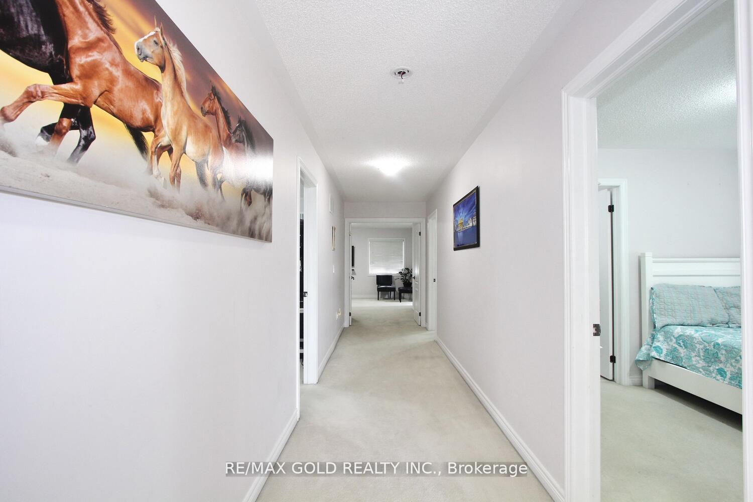 Photo 20 of 14 Lisson Crescent, Brampton, Credit Valley — HOMEH