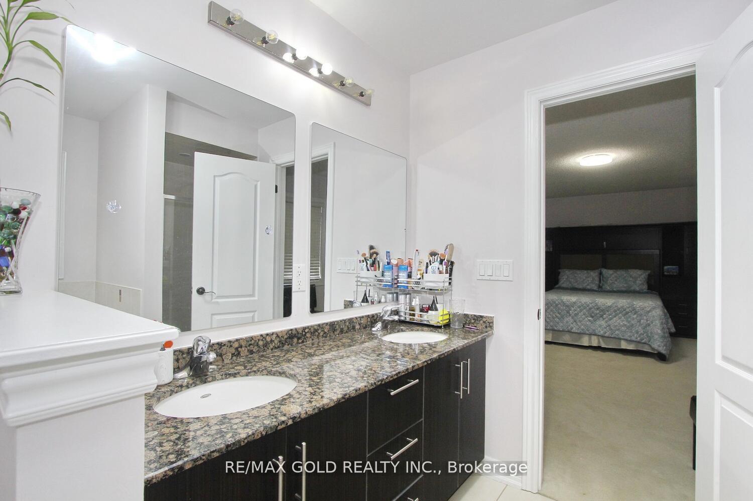 Photo 7 of 14 Lisson Crescent, Brampton, Credit Valley — HOMEH