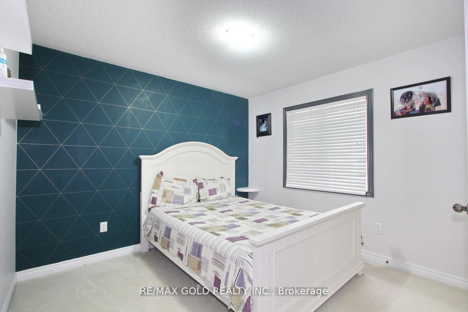 Photo 25 of 14 Lisson Crescent, Brampton, Credit Valley — HOMEH