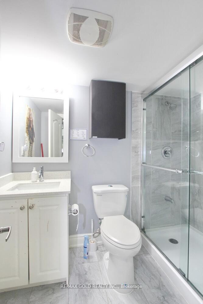 Photo 37 of 14 Lisson Crescent, Brampton, Credit Valley — HOMEH