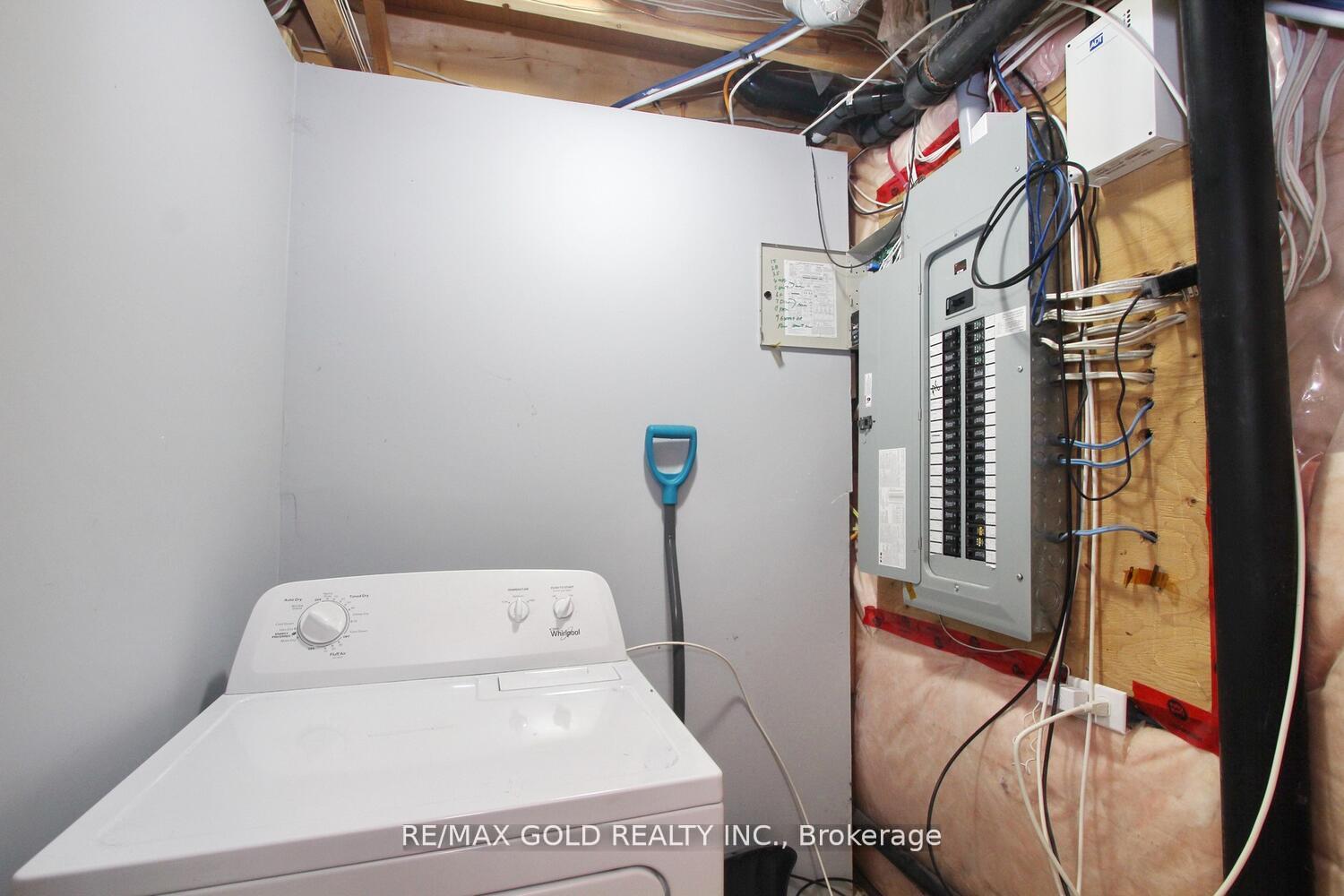 Photo 47 of 14 Lisson Crescent, Brampton, Credit Valley — HOMEH